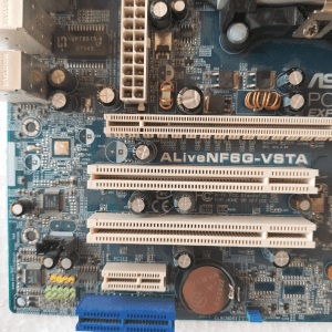 Scheda Madre AM2+ AsRock ALiveNF6G-VSTA CPU AthlonX2 4000+ 2,1GHz RAM DDR2 1GB