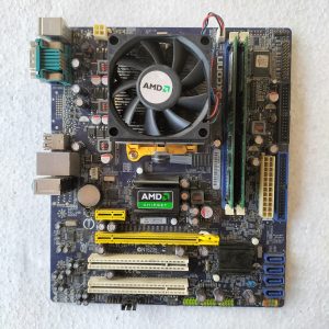 Scheda Madre AM2+ Foxconn A74ML-K con CPU Athlon X2 4450e 2,3GHz RAM DDR2 512MB