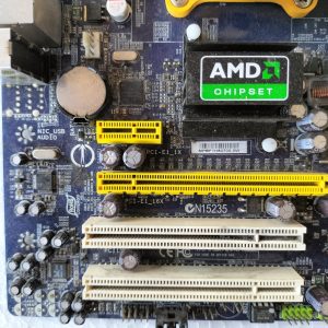 Scheda Madre AM2+ Foxconn A74ML-K con CPU Athlon X2 4450e 2,3GHz RAM DDR2 512MB