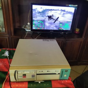 Gaming PC Windows 98 ATI Radeon 7000 32MB AGP Pentium4 1,5GHZ RAM 256MB HDD 80GB