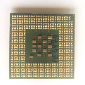 Processore CPU Intel Pentium 4 2,40GHZ Cache 512KB Bus 533MHZ Socket 478 SL6RZ